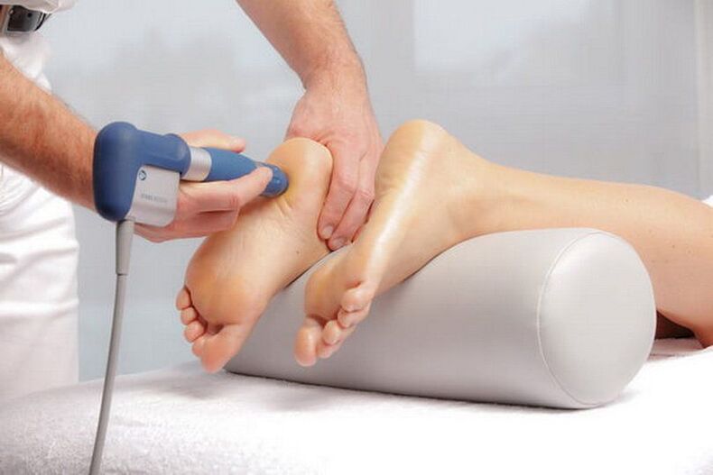 Realizando terapia por ondas de choque